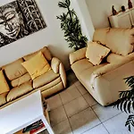 Casapatrizia Compartido Гостевой дом