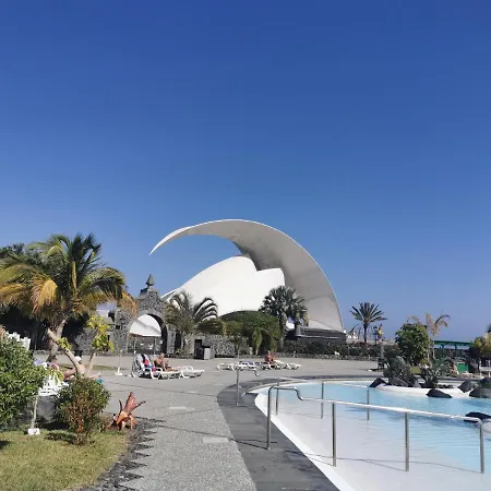 Casapatrizia Compartido بيت ضيافة *